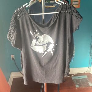 Torrid Top Lattice Off Shoulder Tee Heritage Slub Lips Black